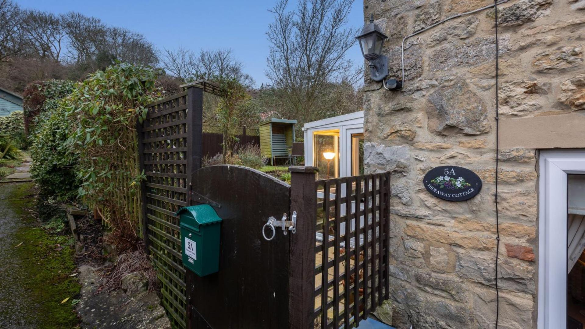 Picturesque Stone Cottage In The Heart Of North Yorkshire Village - Hideaway Cottage Esterno foto