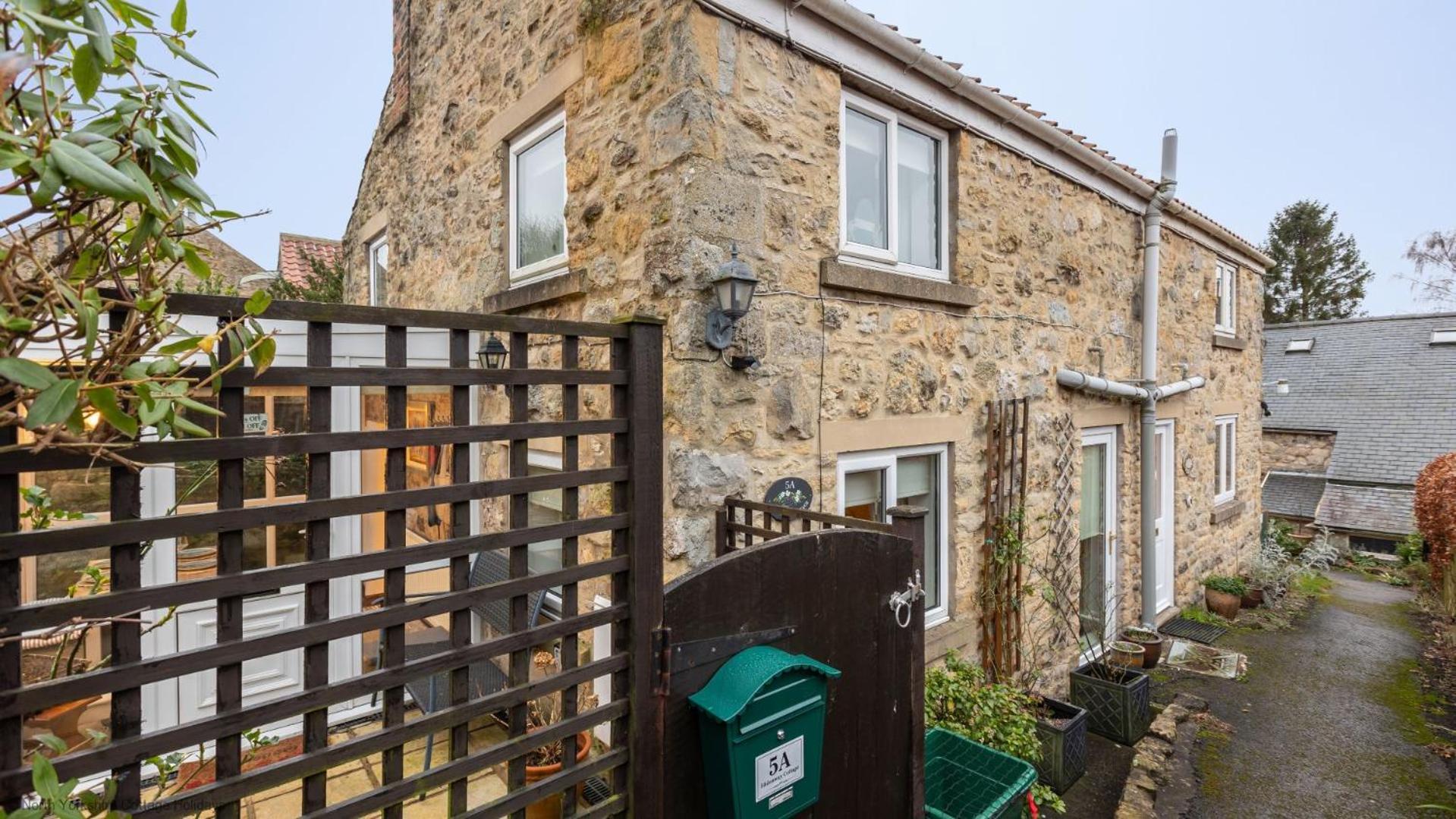 Picturesque Stone Cottage In The Heart Of North Yorkshire Village - Hideaway Cottage Esterno foto